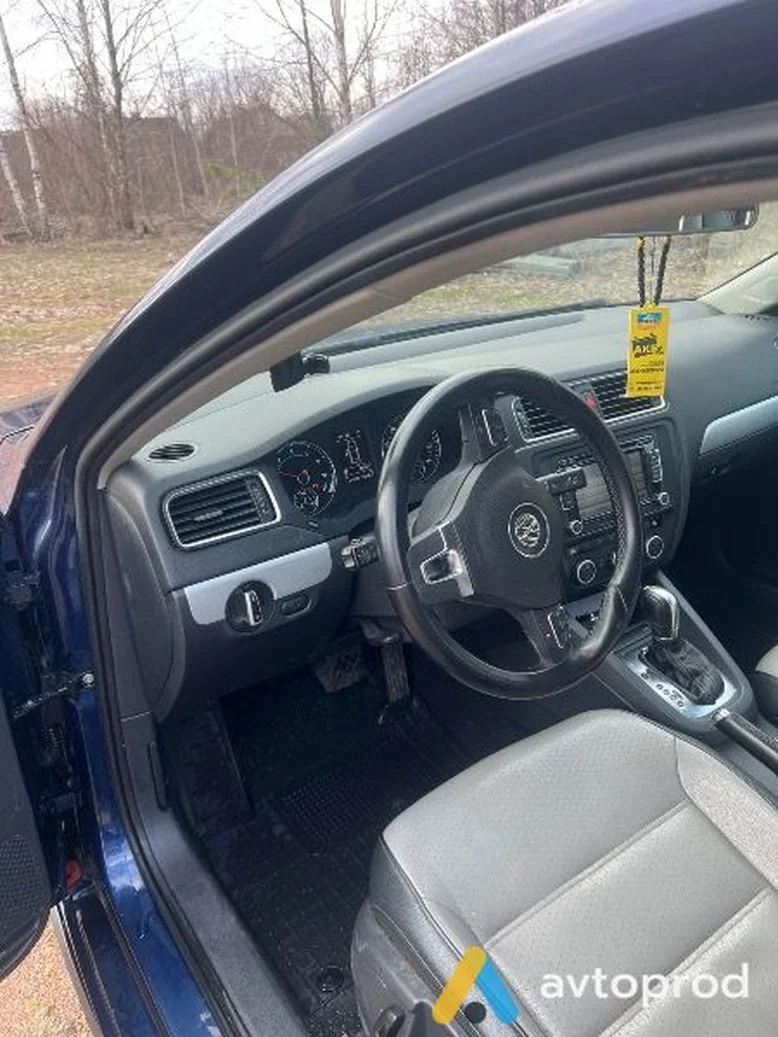 Фото 3 - Volkswagen Jetta 2013