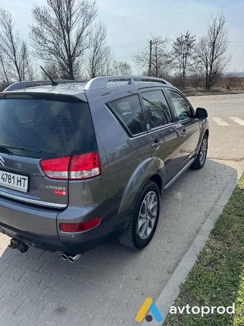 Фото 4 - Citroen C-Crosser 2009
