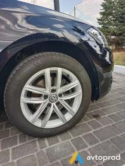 Фото 4 - Volkswagen Golf 2020