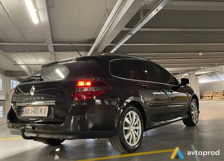 Фото 4 - Renault Laguna 2010