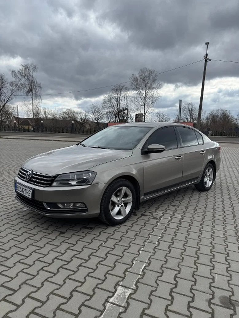 Фото 2 - Volkswagen Passat 2012