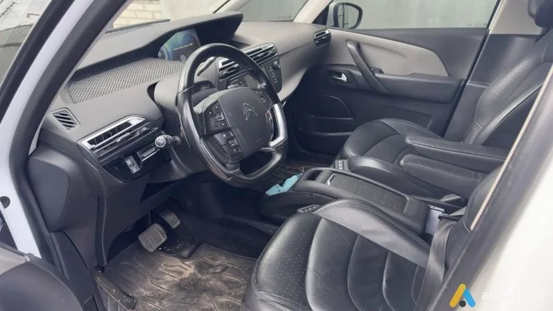 Фото 4 - Citroen C4 2015