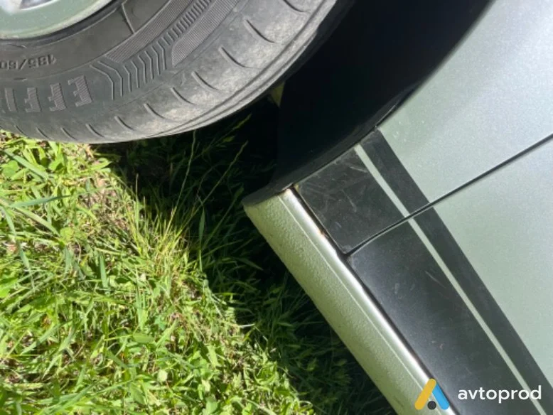 Фото 3 - Volkswagen Golf 2006