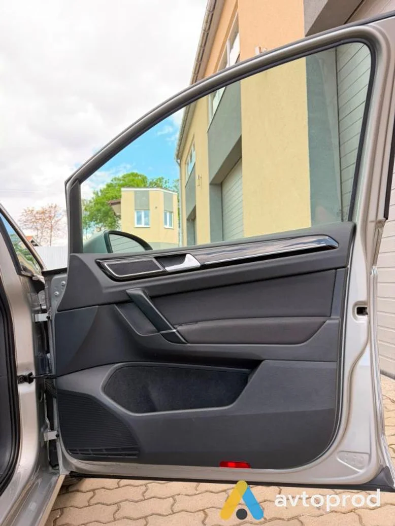 Фото 1 - Volkswagen Golf 2014