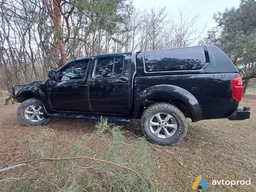 Photo 4 - Nissan Navara 2010