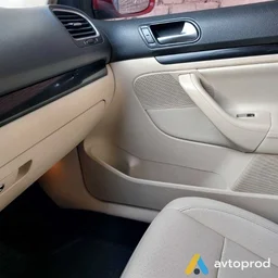 Photo 3 - Volkswagen Jetta 2010