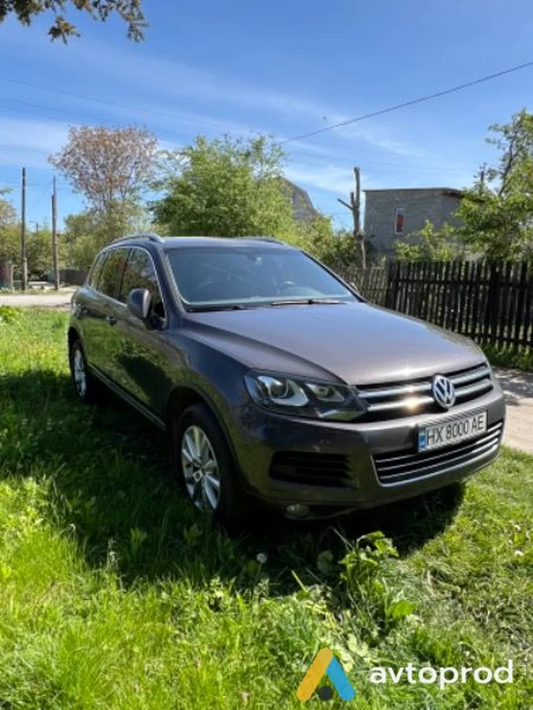 Фото 1 - Volkswagen Touareg 2011