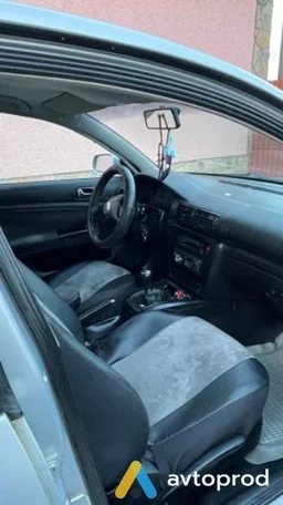 Photo 2 - Volkswagen Passat 1998