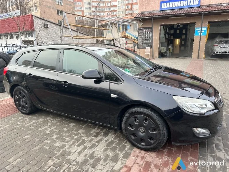 Фото 2 - Opel Astra 2011