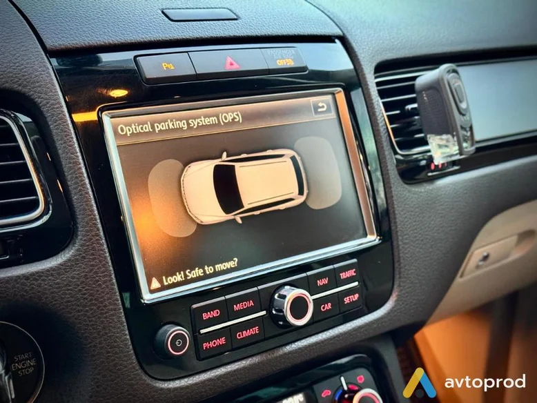 Фото 2 - Volkswagen Touareg 2011