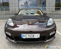 Фото 2 - Porsche Panamera 2013