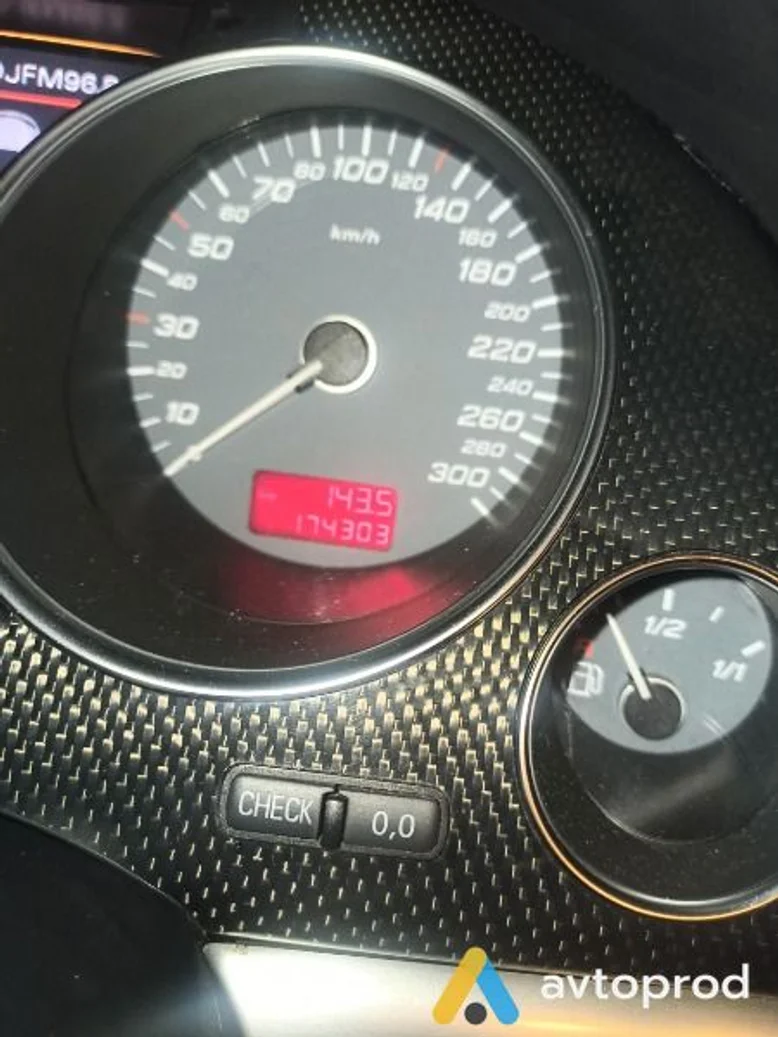 Фото 3 - Audi S8 2007