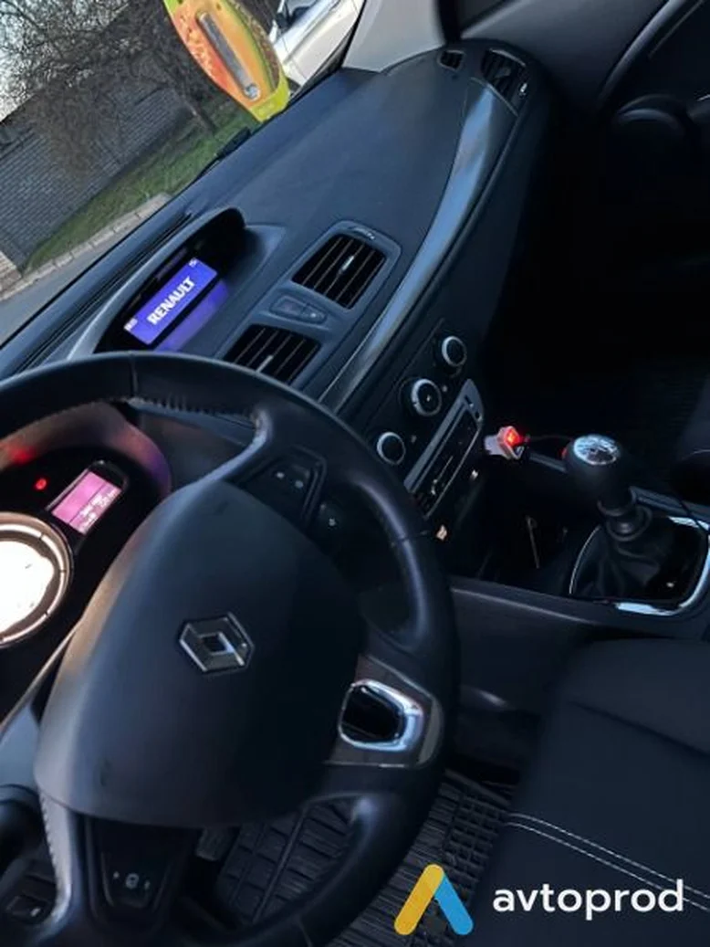 Фото 4 - Renault Megane 2014