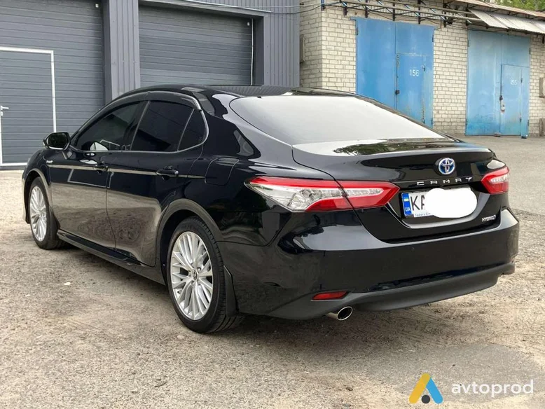 Photo 4 - Toyota Camry 2020