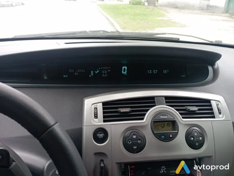 Фото 2 - Renault Grand Scenic 2004