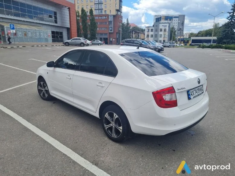 Фото 4 - Skoda Rapid 2013