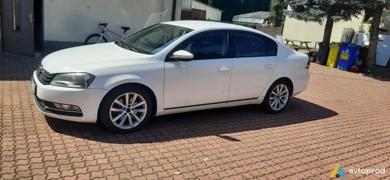 Фото 1 - Volkswagen Passat 2011