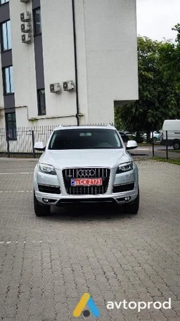 Photo 2 - Audi Q7 2011