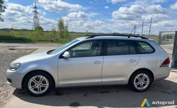 Photo 2 - Volkswagen Golf 2011