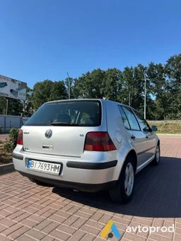 Photo 2 - Volkswagen Golf 2002