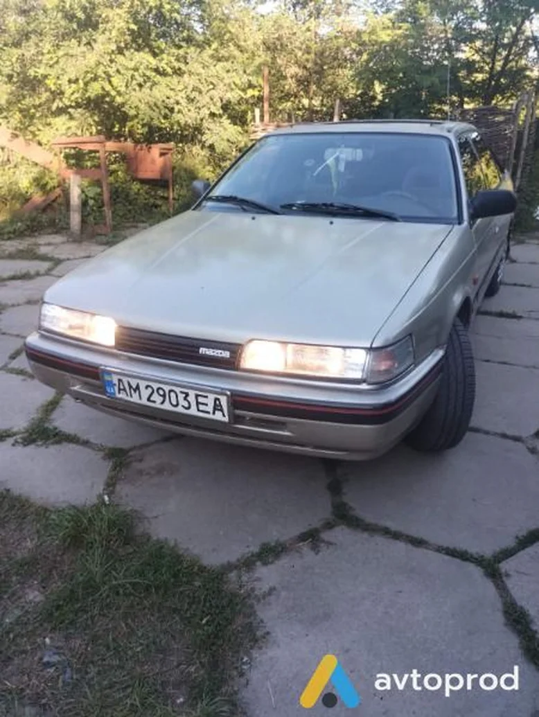 Фото 2 - Mazda 626 1990