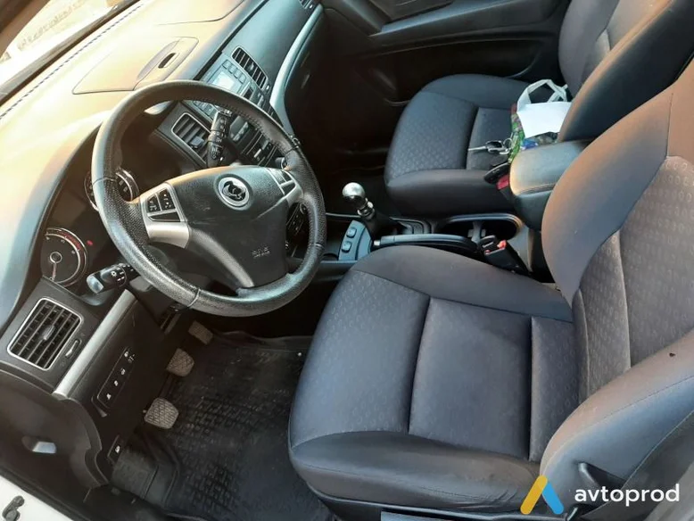 Фото 4 - SsangYong Korando 2011