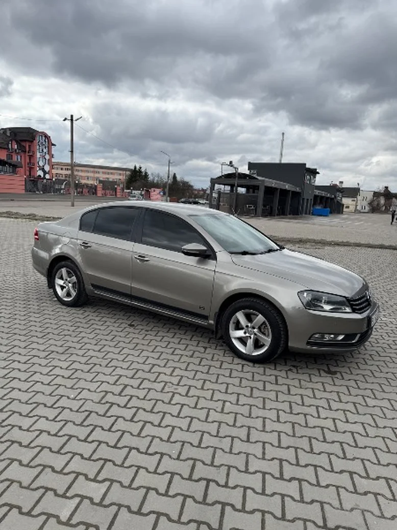 Фото 1 - Volkswagen Passat 2012
