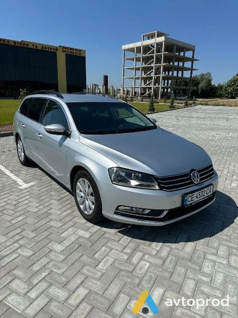 Фото 1 - Volkswagen Passat 2011