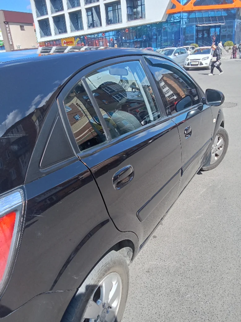 Фото 2 - Kia Rio 2011