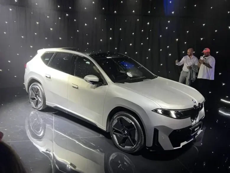 BMW iX3 нового покоління NA5 презентували в Києві: 805 км запасу ходу і заряджання за 10 хвилин
