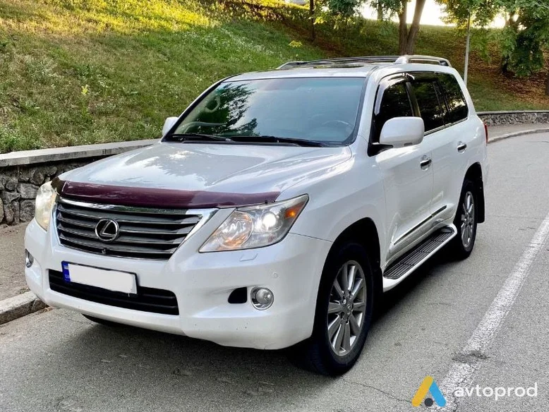 Фото 4 - Lexus LX 2010