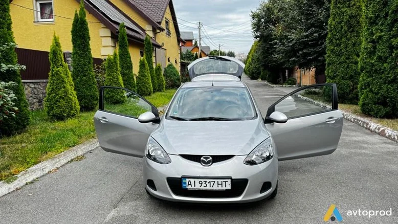 Фото 1 - Mazda 2 2009