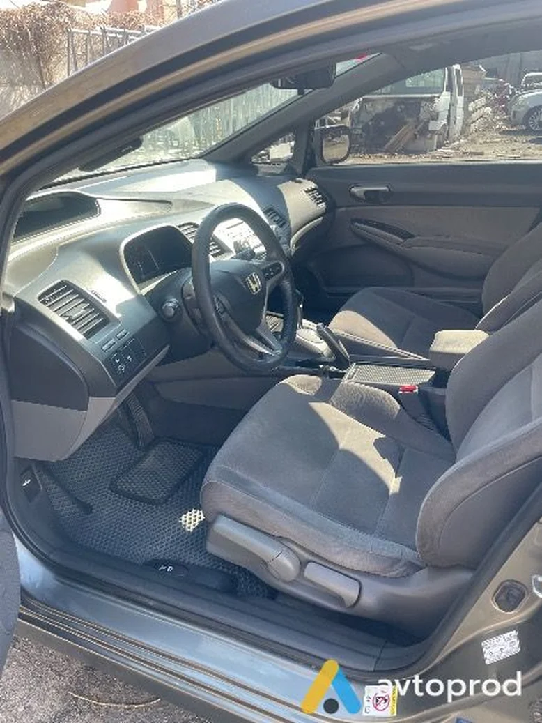 Фото 4 - Honda Civic 2007