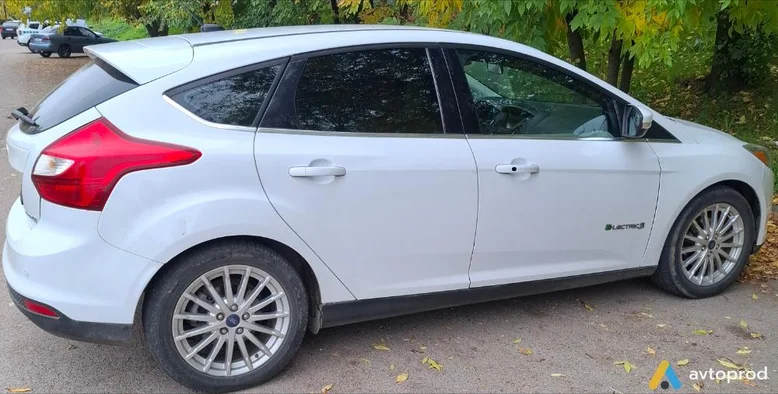 Фото 2 - Ford Focus 2013
