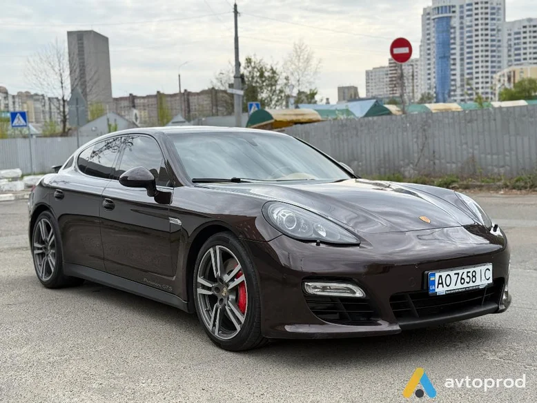 Photo 3 - Porsche Panamera 2013