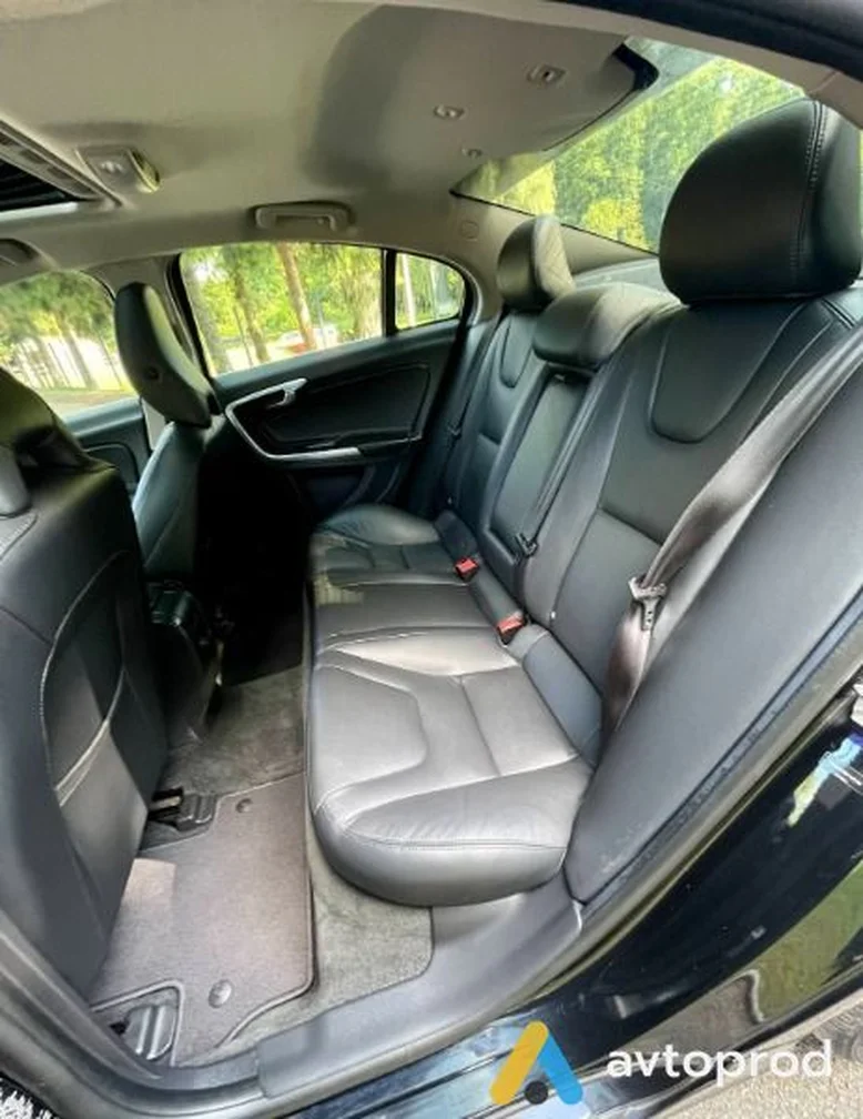 Фото 3 - Volvo S60 2015