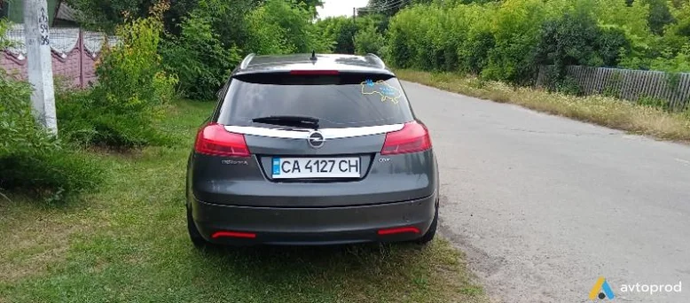 Фото 3 - Opel Insignia 2011