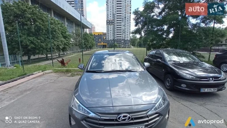 Фото 1 - Hyundai Elantra 2019