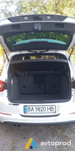 Photo 2 - Volkswagen Tiguan 2010