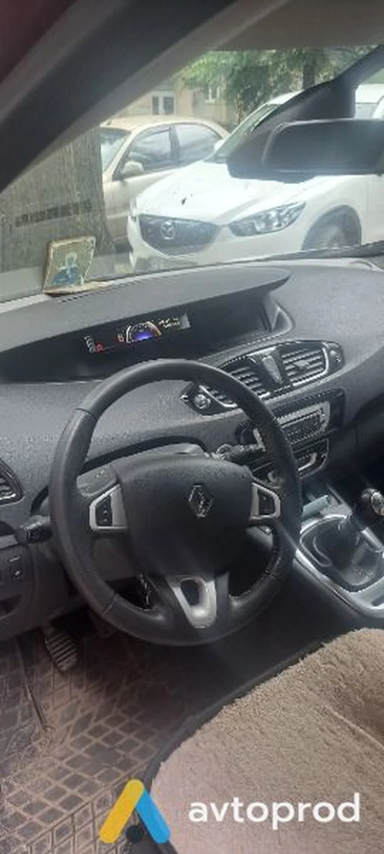 Фото 3 - Renault Scenic 2012