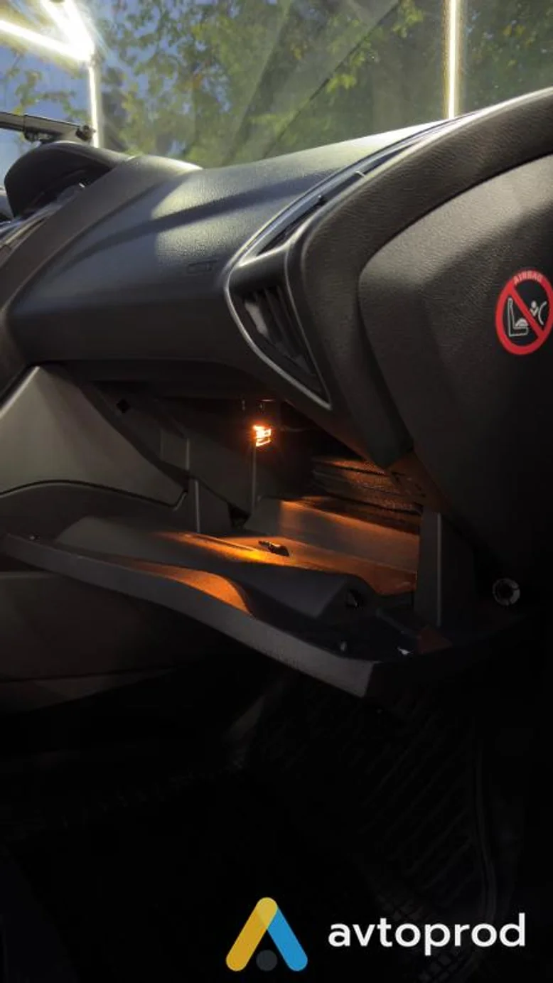 Фото 2 - Ford Focus 2011