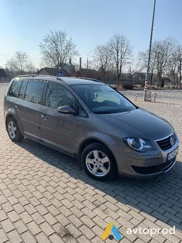 Фото 2 - Volkswagen Touran 2010