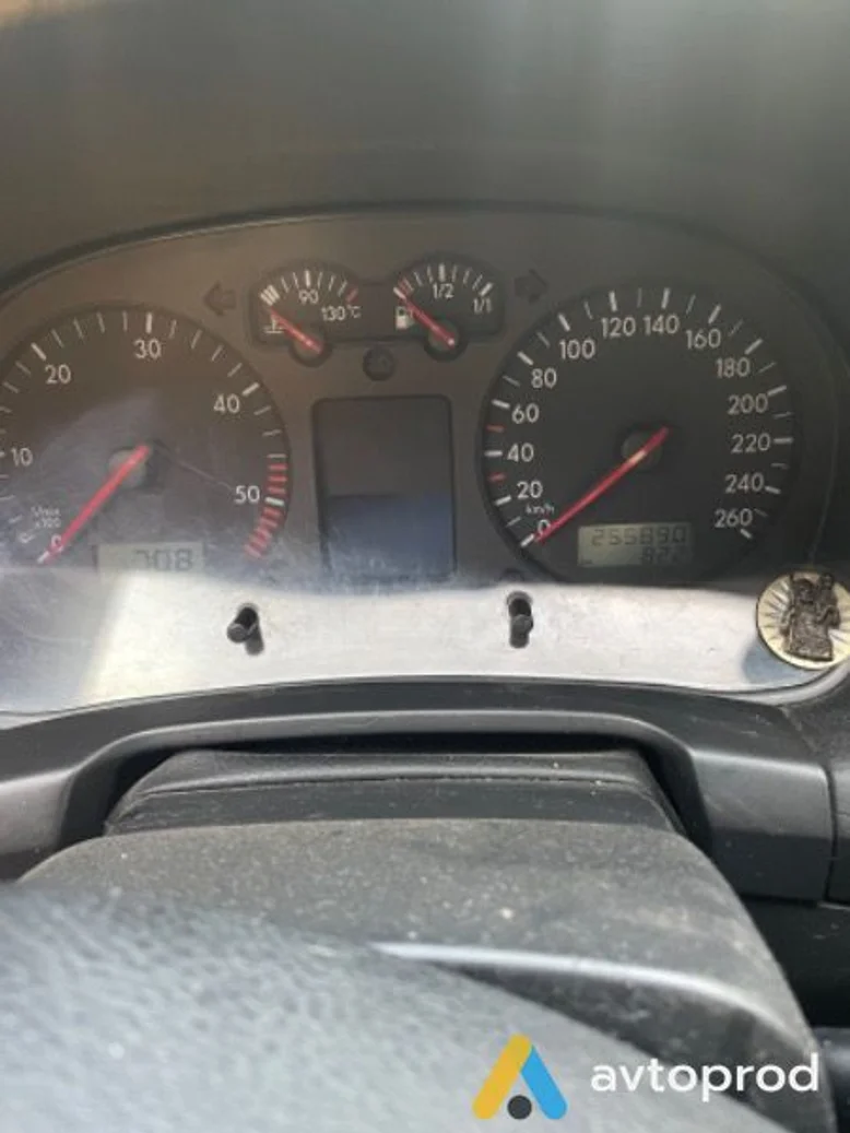 Фото 4 - Volkswagen Golf 2000