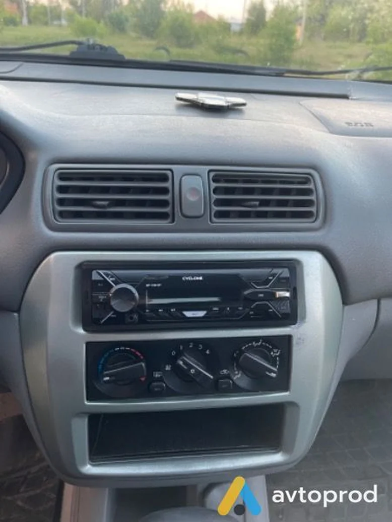 Фото 4 - Mitsubishi Galant 2003