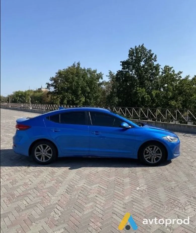 Фото 2 - Hyundai Elantra 2017