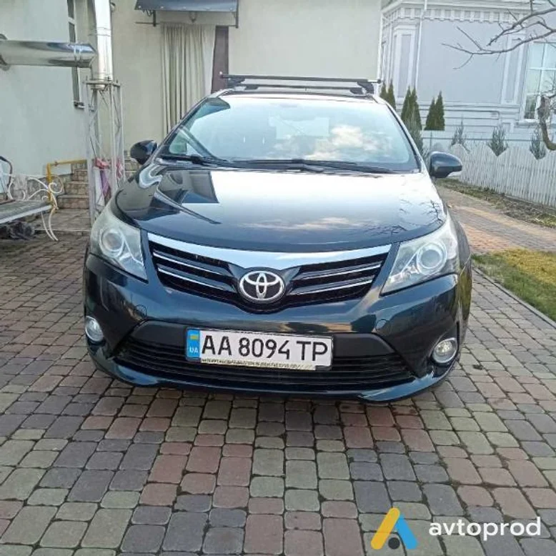 Фото 3 - Toyota Avensis 2012