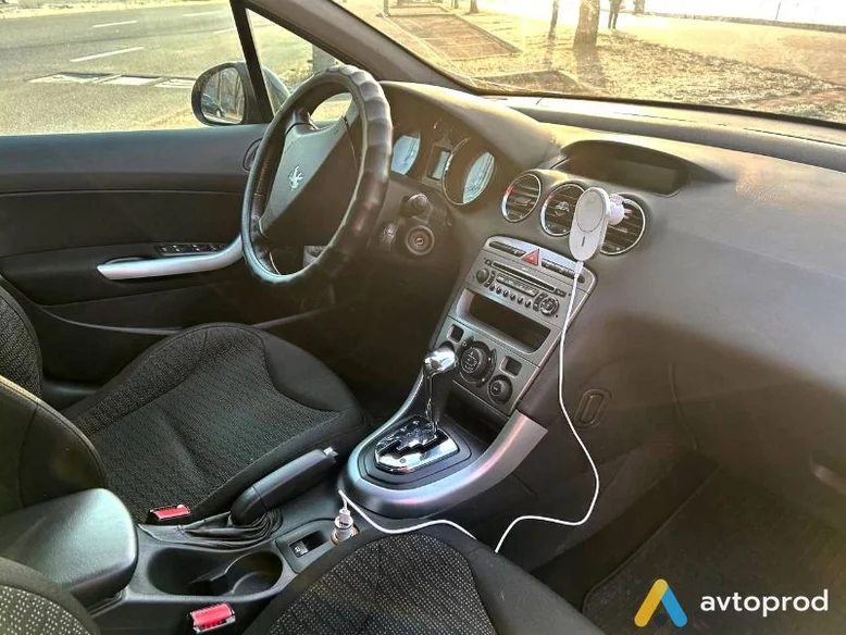 Фото 1 - Peugeot 308 2008