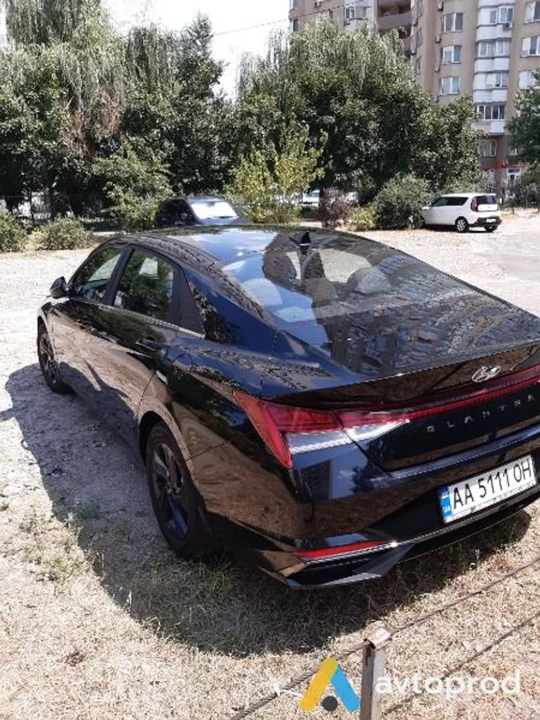 Фото 4 - Hyundai Elantra 2021