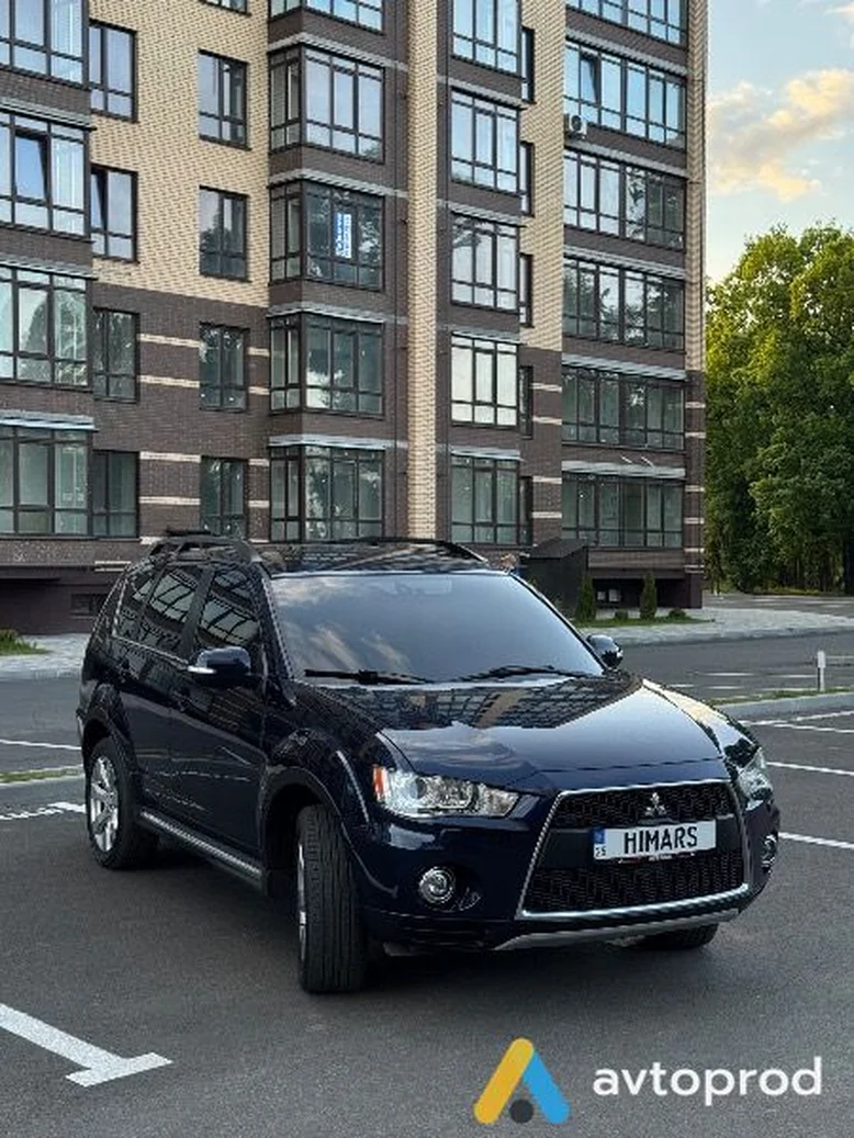 Фото 3 - Mitsubishi Outlander 2012