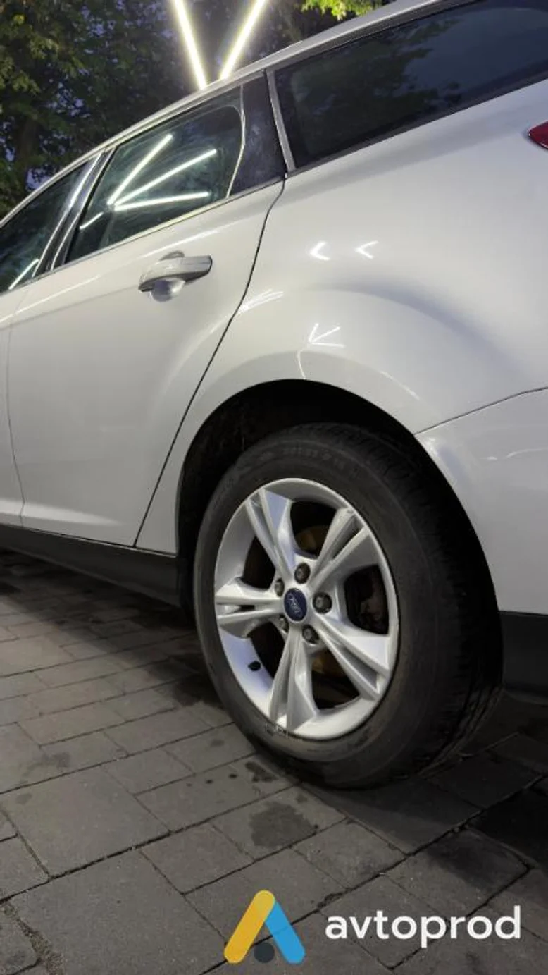 Фото 1 - Ford Focus 2011